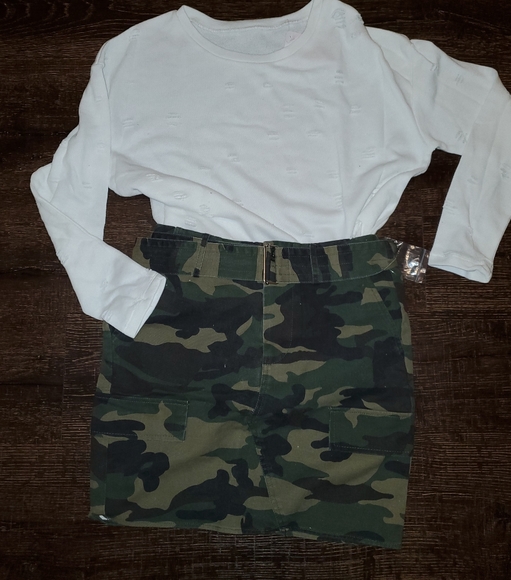 Camo Printed Mini Skirt - Picture 4 of 10